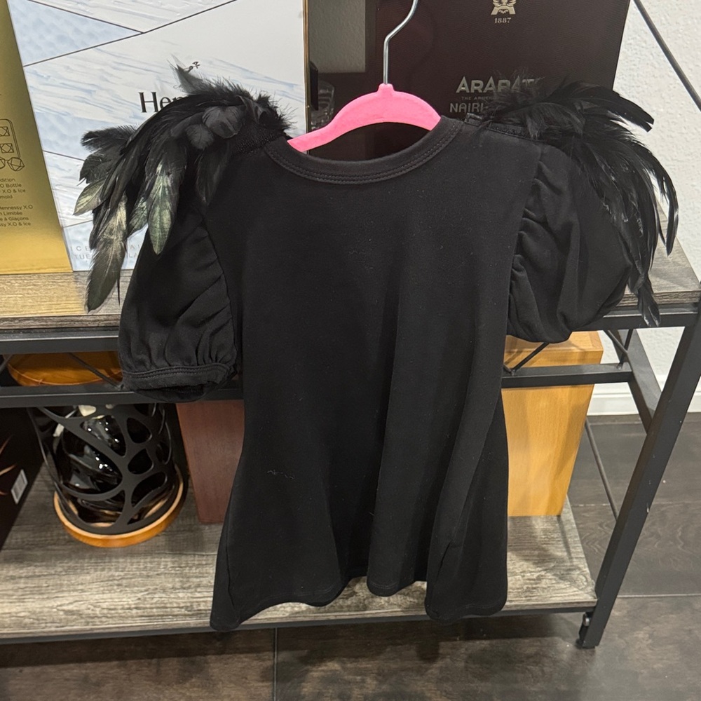Chic Black Feather Sleeve Kids Tee